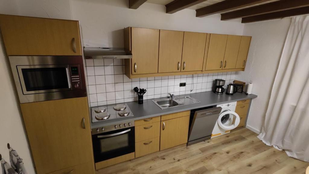 Apartment Ferienwohnung-monteurwohnung Berta, 3 Personen In Kleve, Zentrale Lage